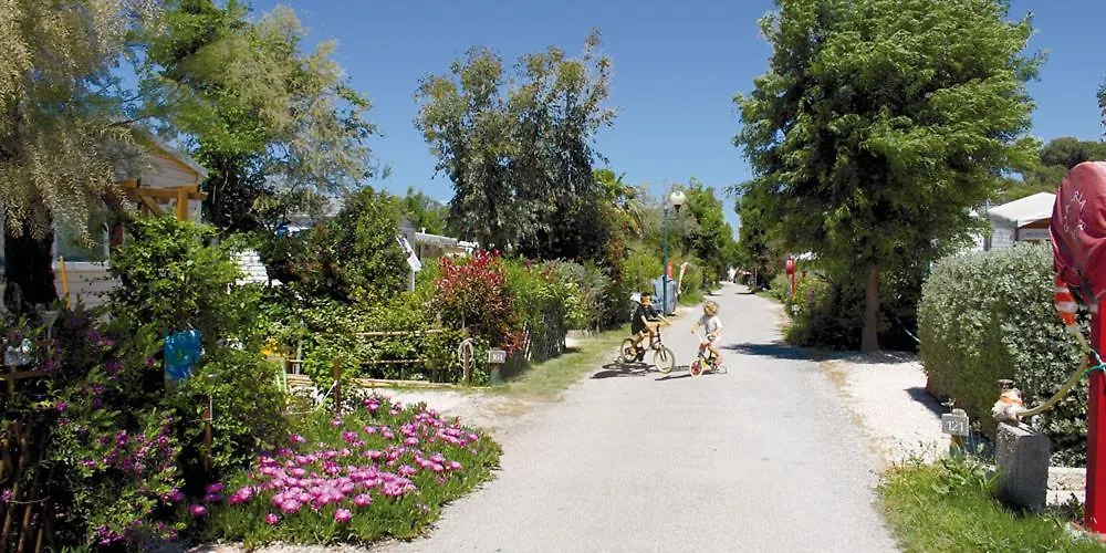 Campsite Mobil-Home De Jean-Michel Et Nicole Hyeres